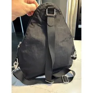 Baggallini | Bags | Baggallini Traverse Convertible Sling  display picture 2